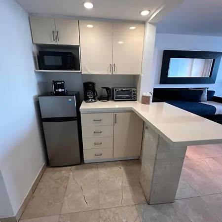 Miami Beach Oceanfront Exterior photo