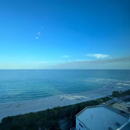 Miami Beach Oceanfront Exterior photo