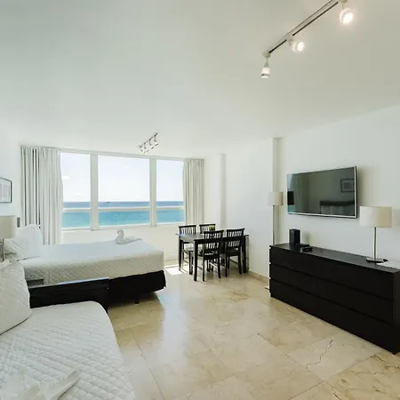 Miami Beach Oceanfront Exterior photo
